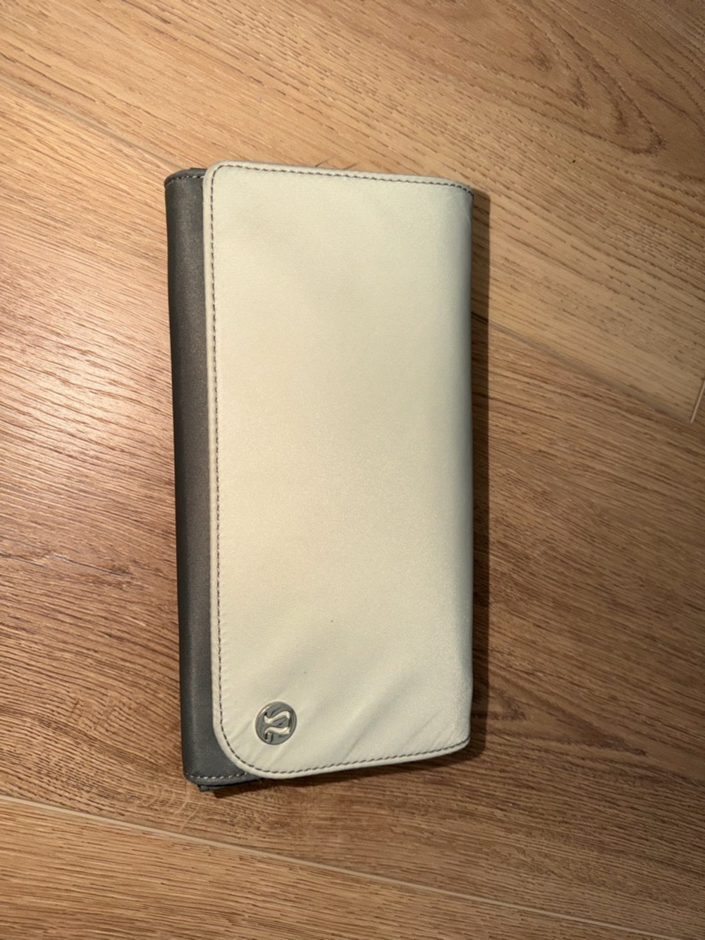 Lululemon crossbody wallet purse
